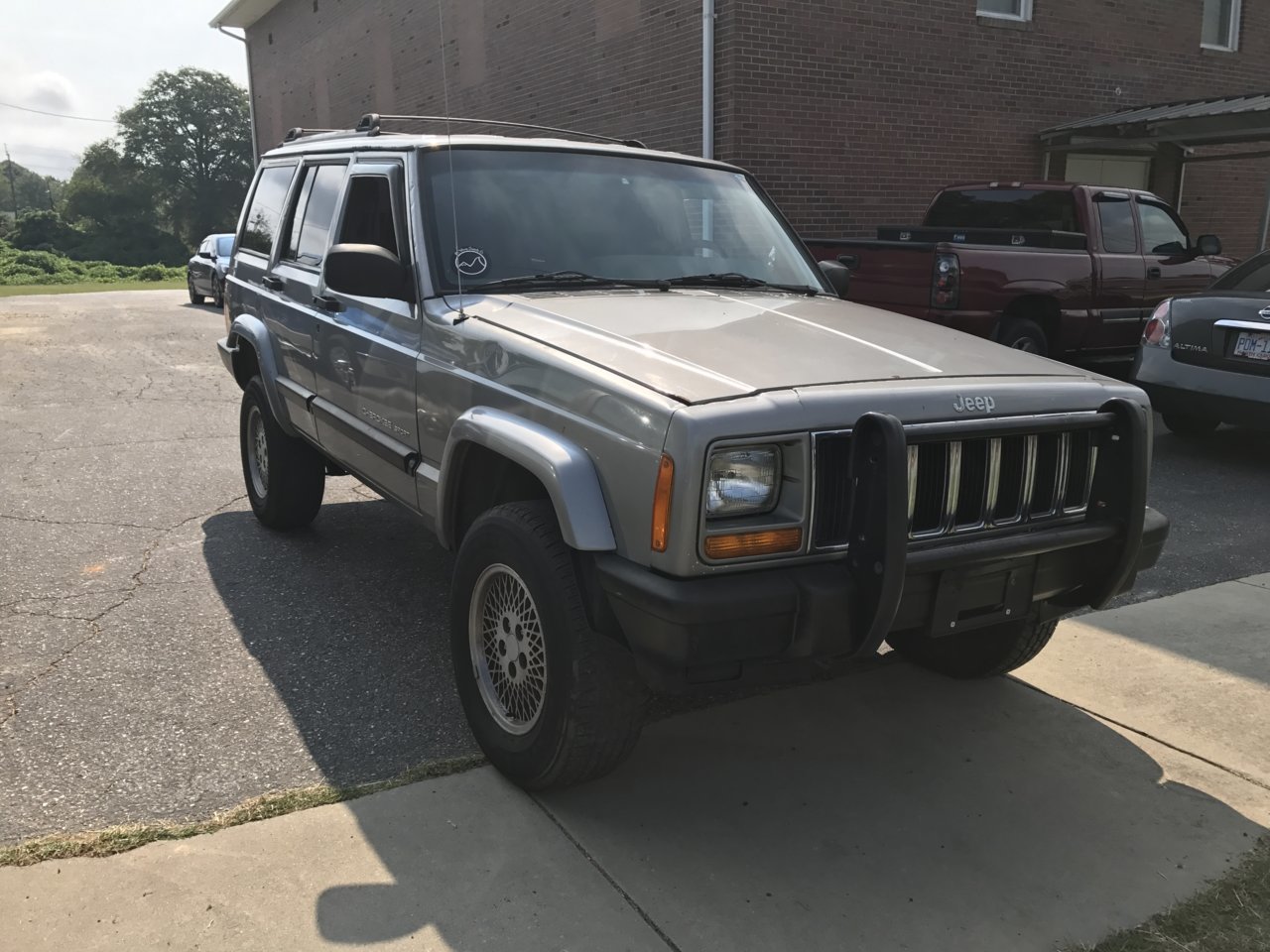 Jeep Cherokee xj w/1 tons and 40's Forum