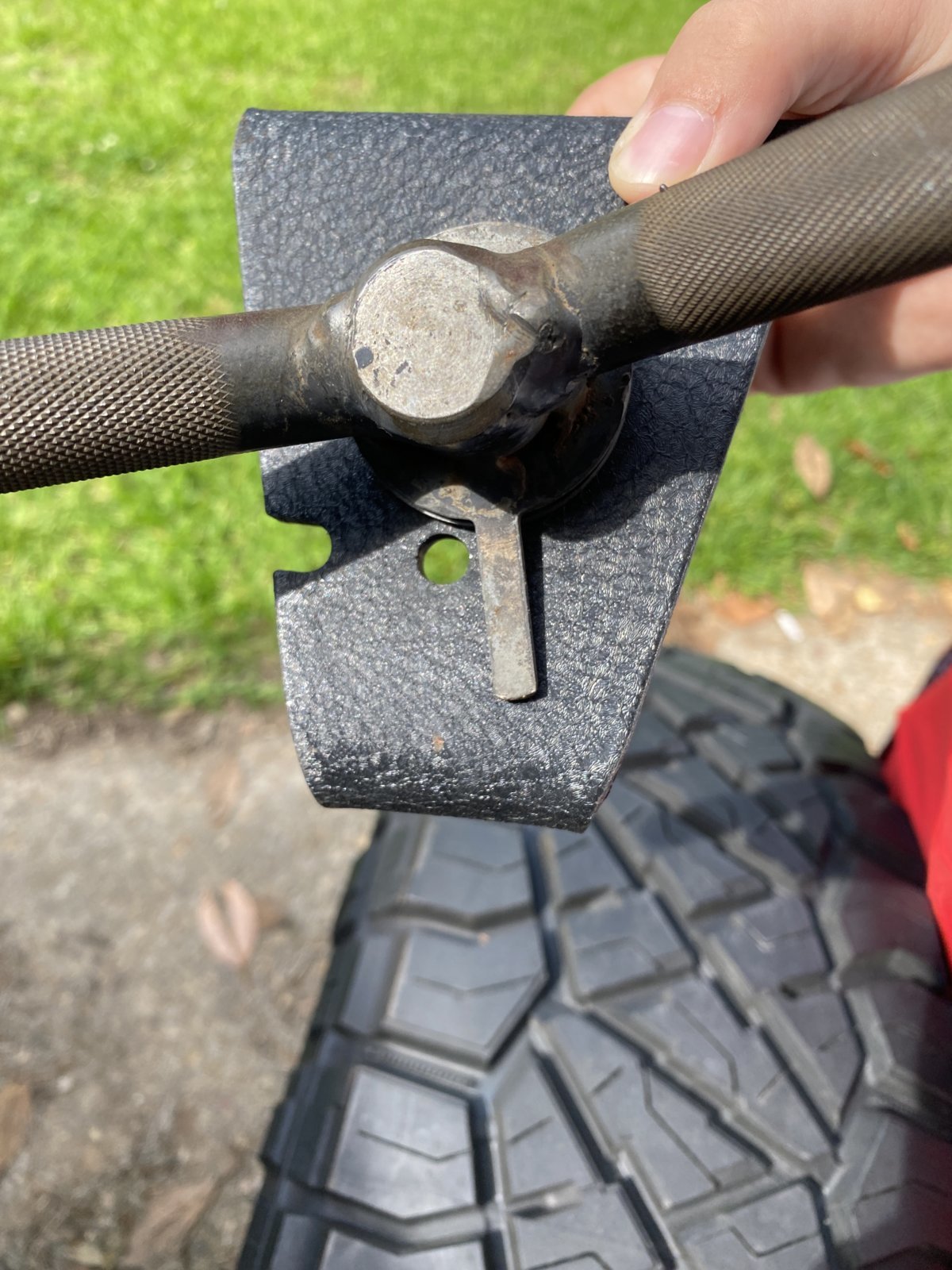 Spare tire holder1.jpg